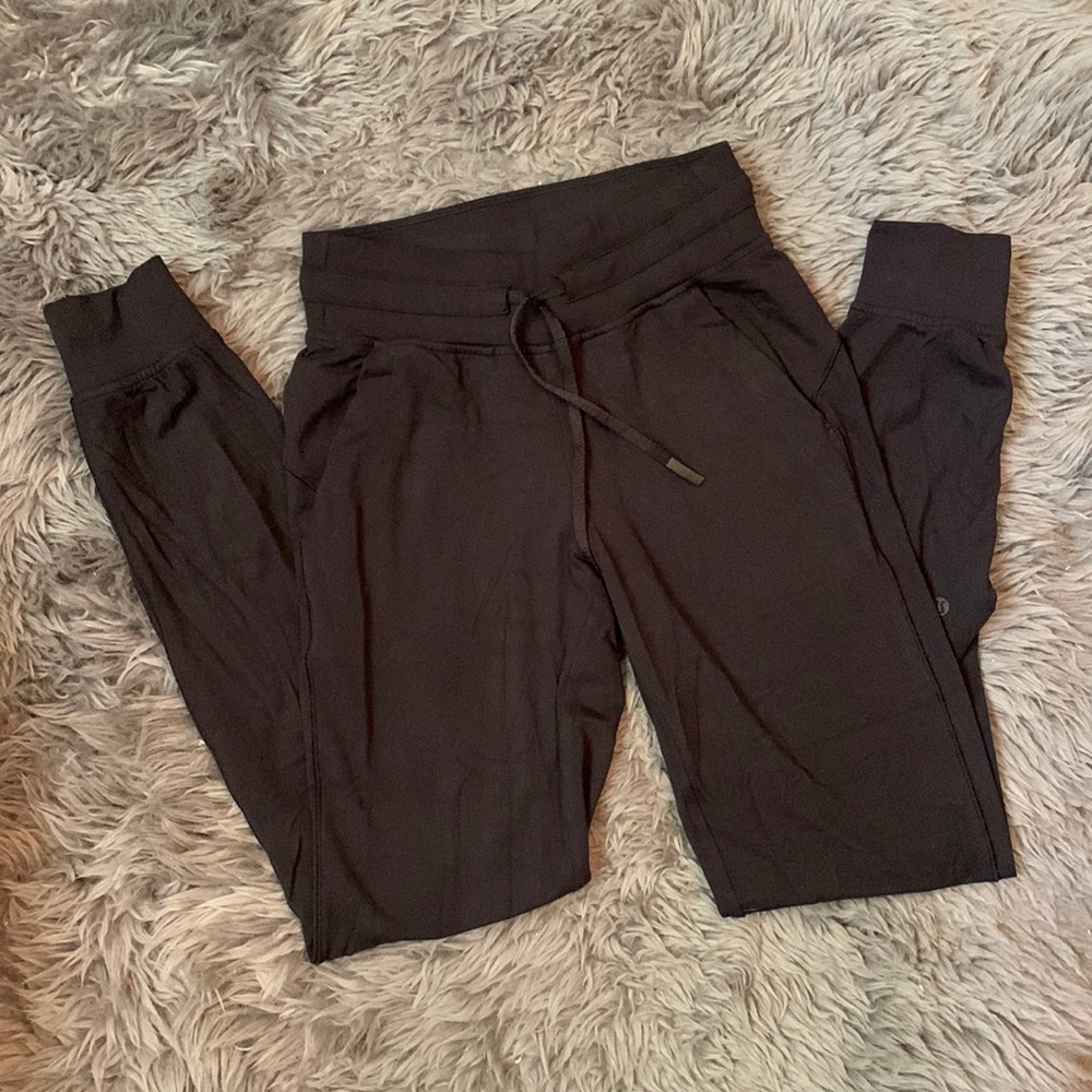 Lululemon joggers